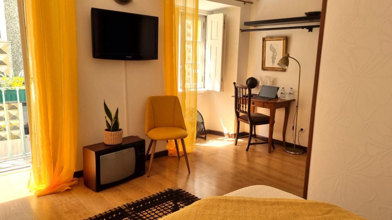 Casa Do Criativo Bed&Breakfast Almada Dış mekan fotoğraf